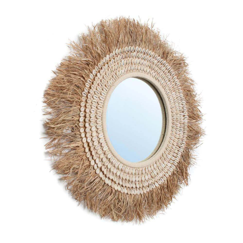 Boho spiegel The Raffia Cowrie Mirror